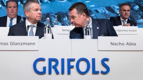 Grifols' executive chairman Thomas Glanzmann (l) and chief executive Nacho Abia (r) 