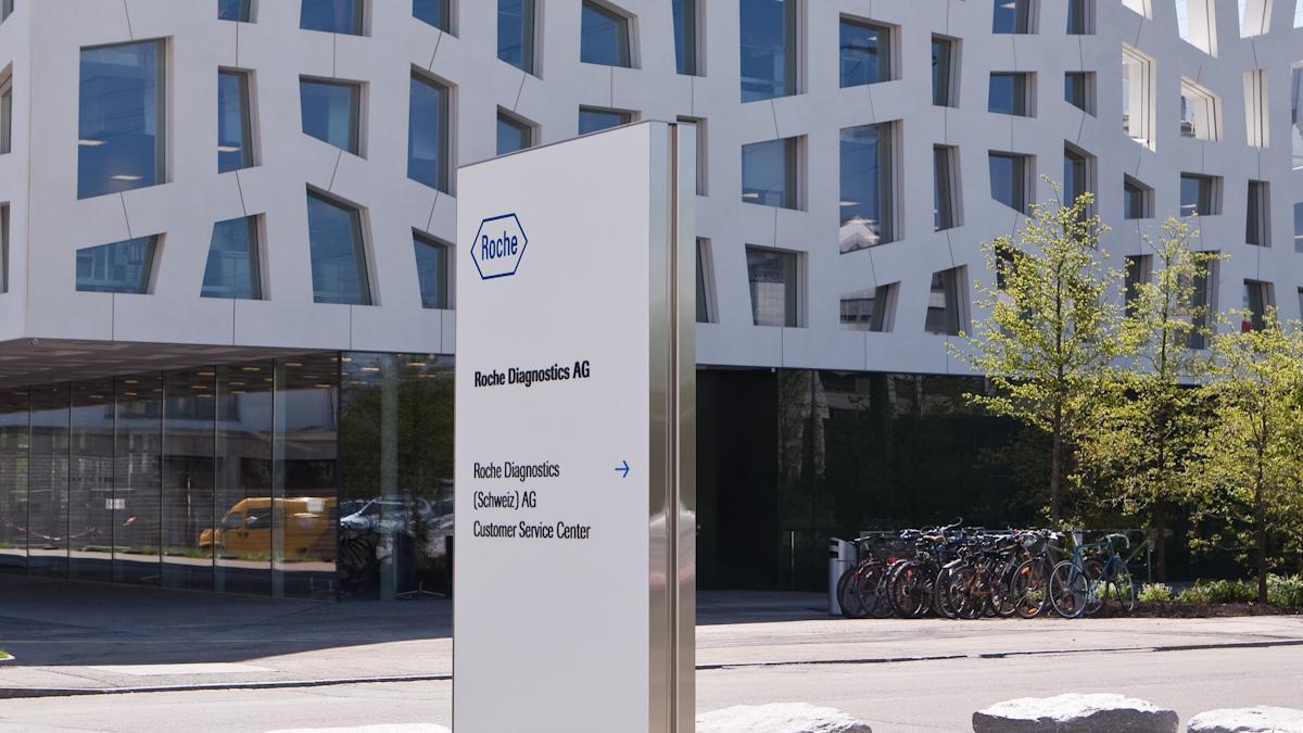 Roche buys AI-powered diagnostics player PathAI