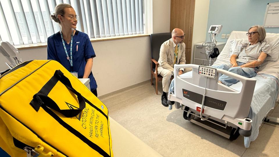 UK patient first in world to get novel lung cancer vaccine