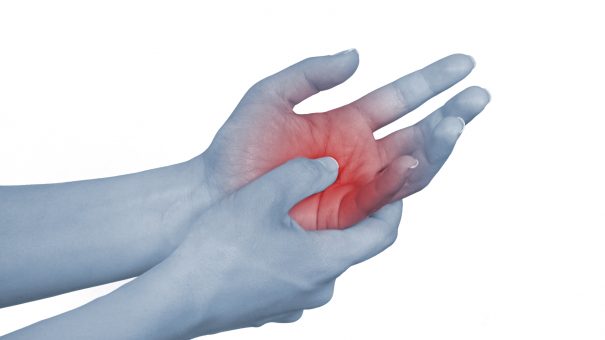 Image highlighting acute pain in the palm of a woman's hand