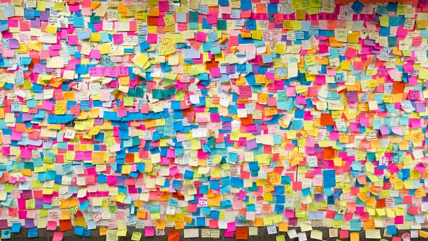 Sticky post-it notes in NYC subway station