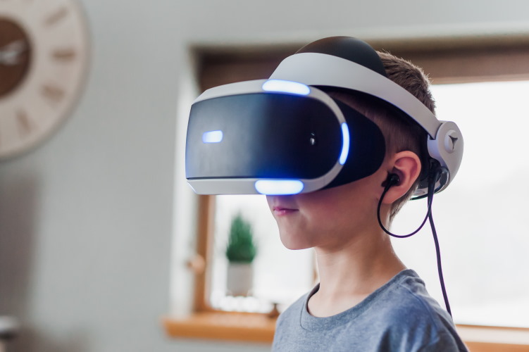 Child_VR_headset